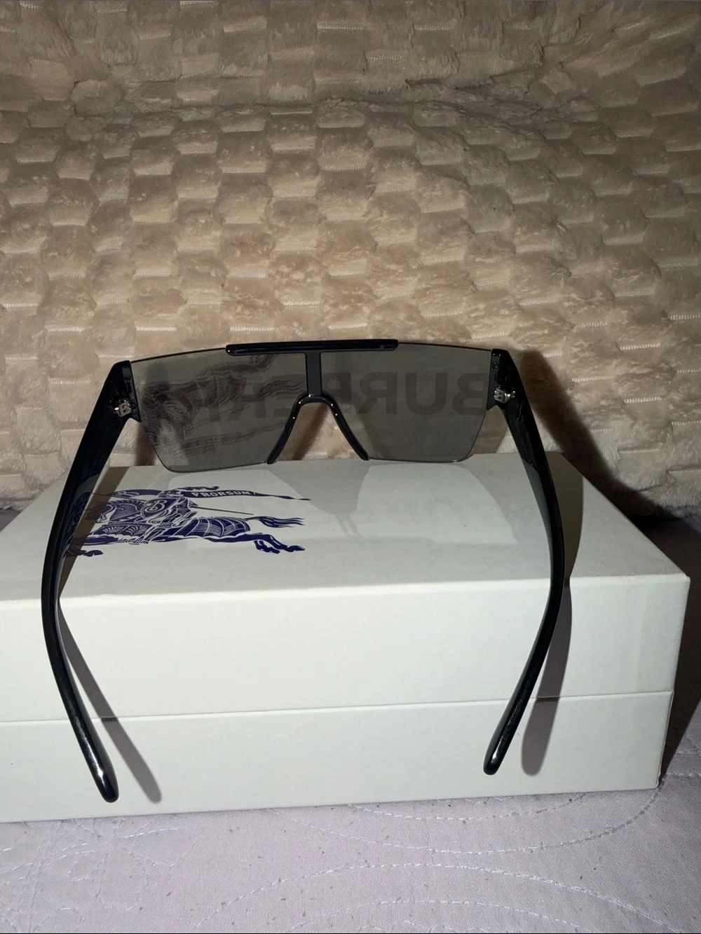 Burberry stylish unisex